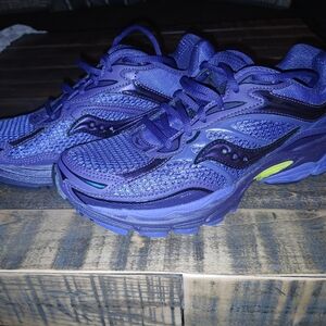 Saucony running shoes